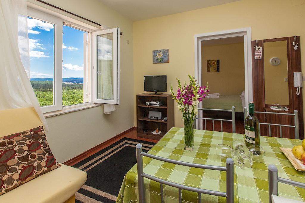 Apartments Villa Americana Jadranovo Phòng bức ảnh