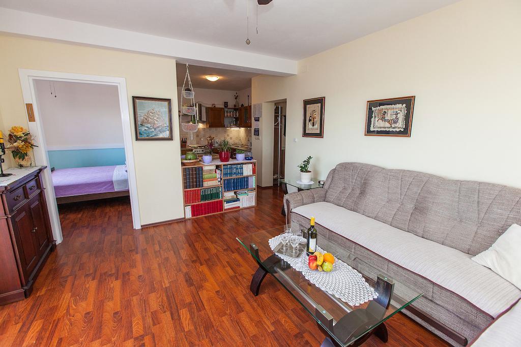 Apartments Villa Americana Jadranovo Phòng bức ảnh